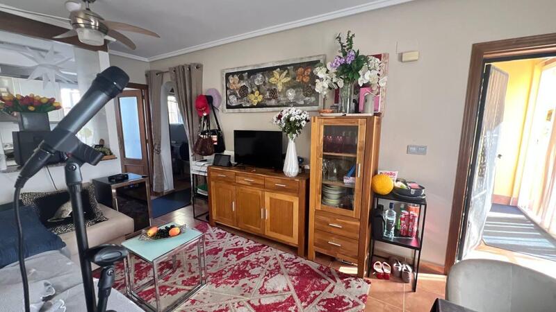 3 slaapkamer Gezinswoning Te koop