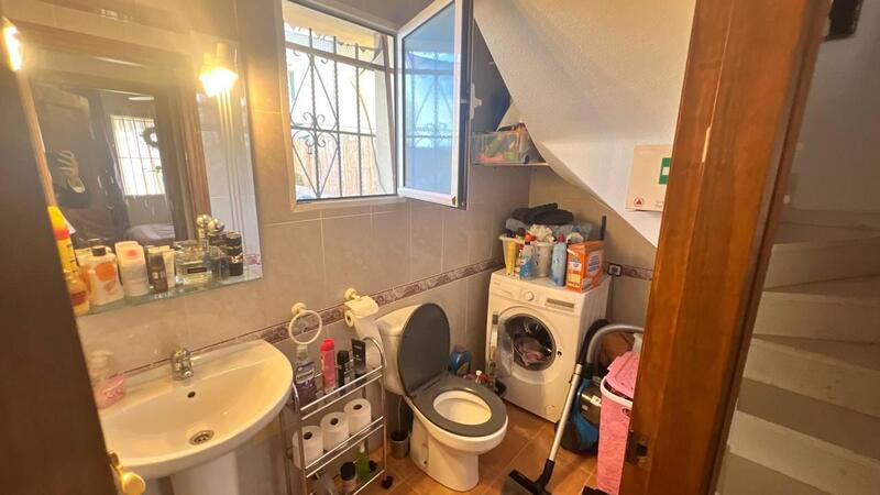 3 slaapkamer Gezinswoning Te koop