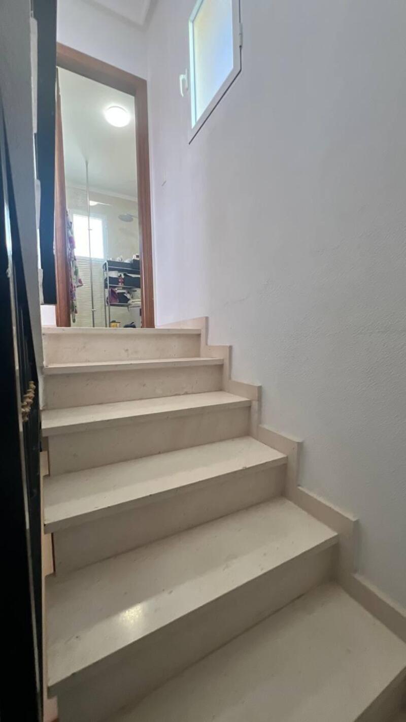 3 slaapkamer Gezinswoning Te koop