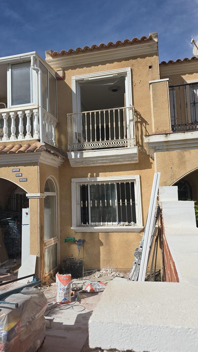 2 bedroom Townhouse for sale 2 bedroom Townhouse for sale