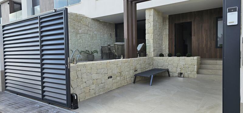 3 спальная комната вилла продается