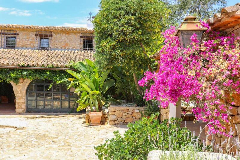 вилла продается в Senija, Alicante