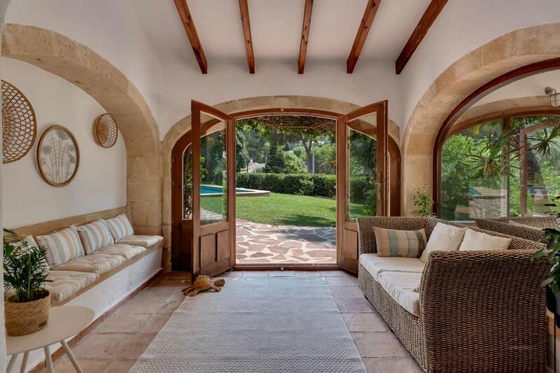 4 спальная комната вилла продается