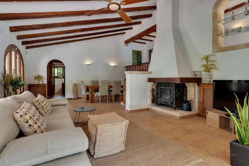 4 спальная комната вилла продается