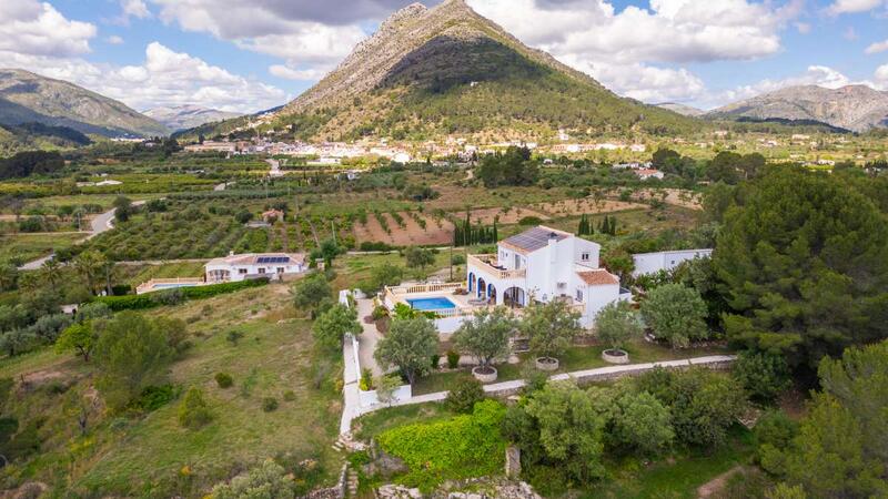 Villa en venta en Murla, Alicante
