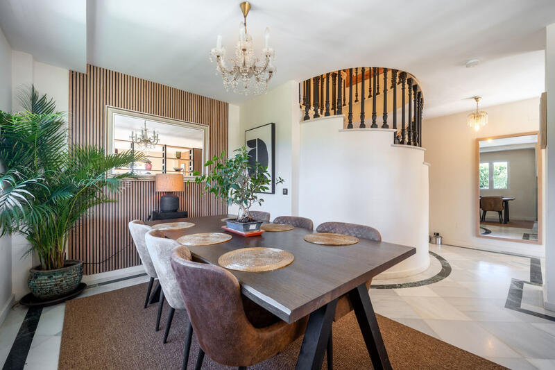 6 soverom Villa til salgs