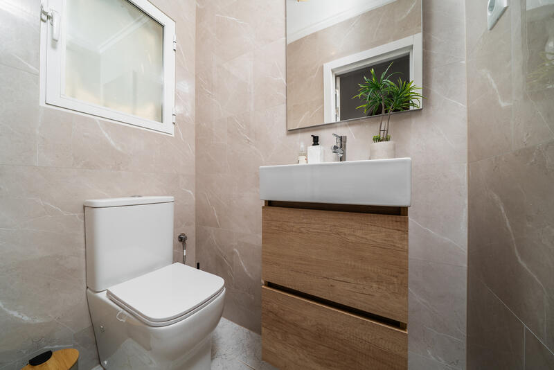 4 bedroom Townhouse for sale