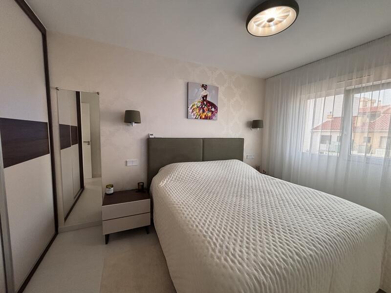 2 спальная комната квартира продается