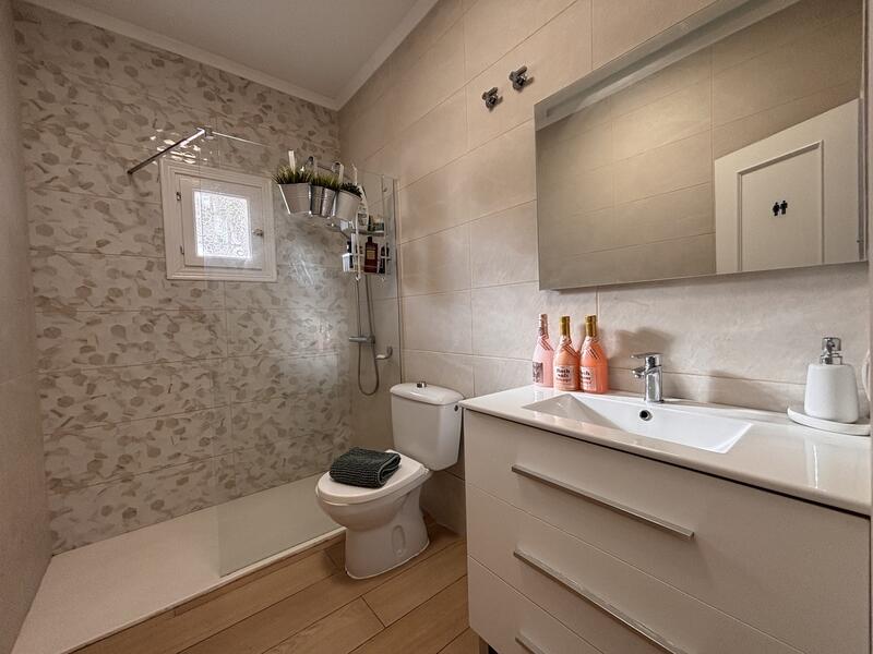 5 спальная комната вилла продается