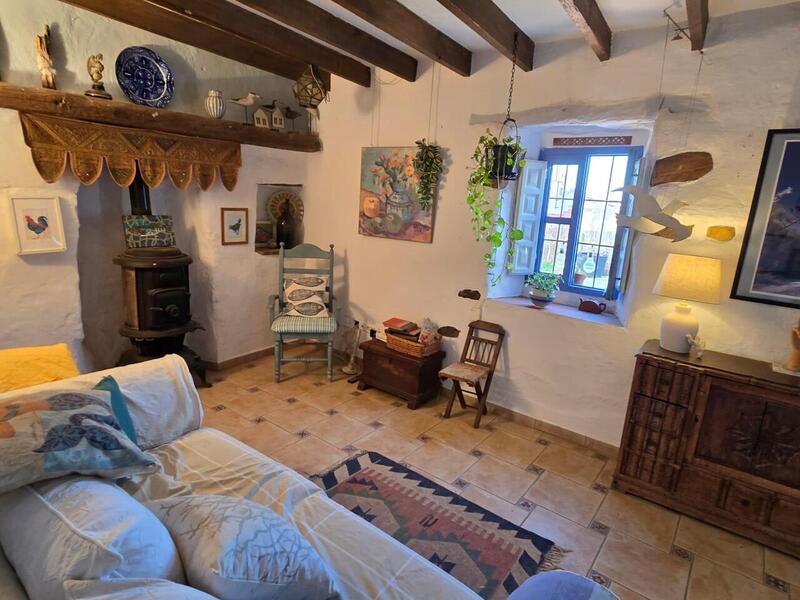 2 bedroom Townhouse for sale