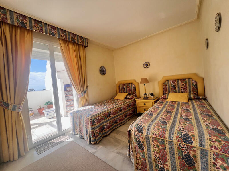 2 slaapkamer Appartement Te koop 2 slaapkamer Appartement Te koop