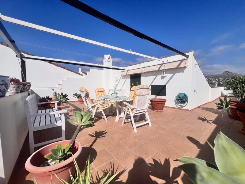 2 slaapkamer Appartement Te koop 2 slaapkamer Appartement Te koop