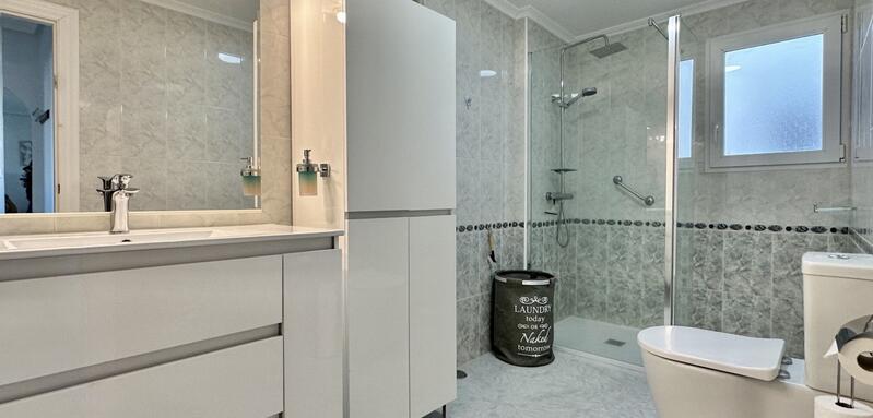 2 bedroom Apartment for sale 2 bedroom Apartment for sale