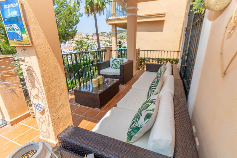 3 slaapkamer Gezinswoning Te koop 3 slaapkamer Gezinswoning Te koop