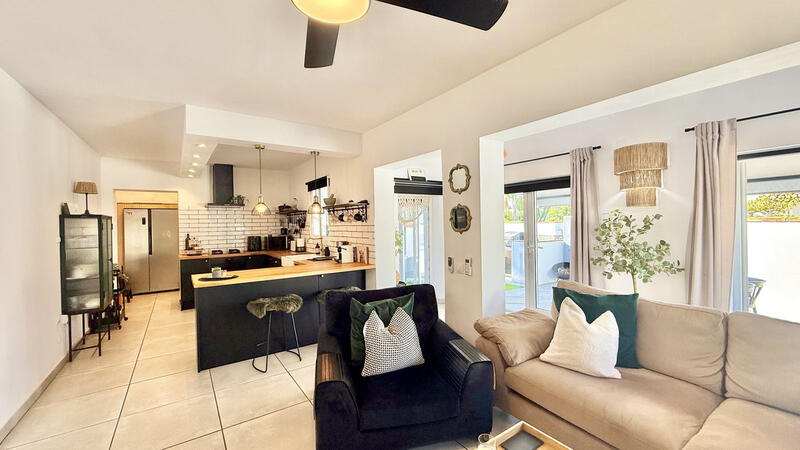 3 slaapkamer Villa Te koop 3 slaapkamer Villa Te koop