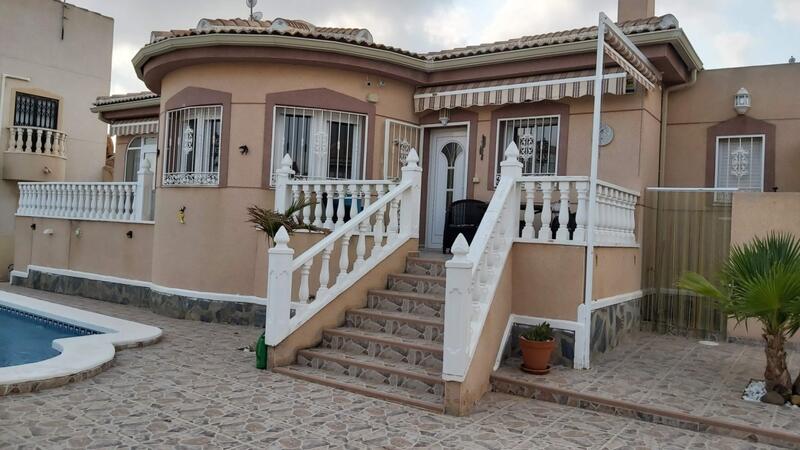 2 Cuarto Villa en venta