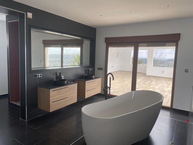 5 bedroom Villa for sale