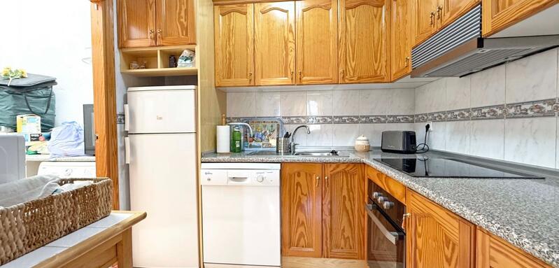 2 bedroom Townhouse for sale