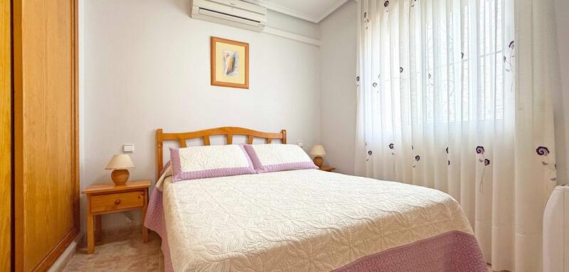 2 bedroom Townhouse for sale