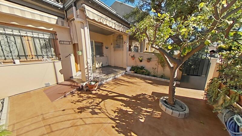 2 bedroom Townhouse for sale 2 bedroom Townhouse for sale