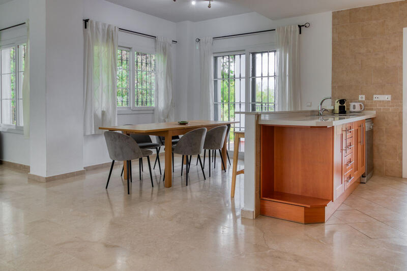 4 bedroom Villa for sale