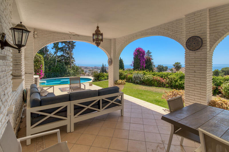 6 bedroom Villa for sale