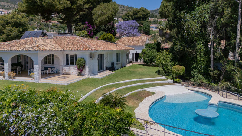 6 bedroom Villa for sale