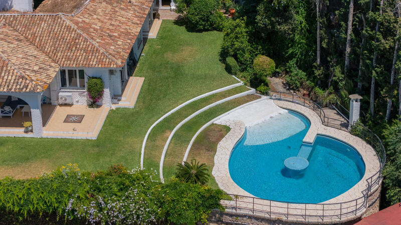 6 bedroom Villa for sale