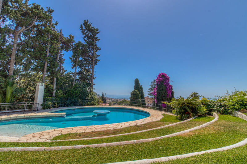 6 bedroom Villa for sale