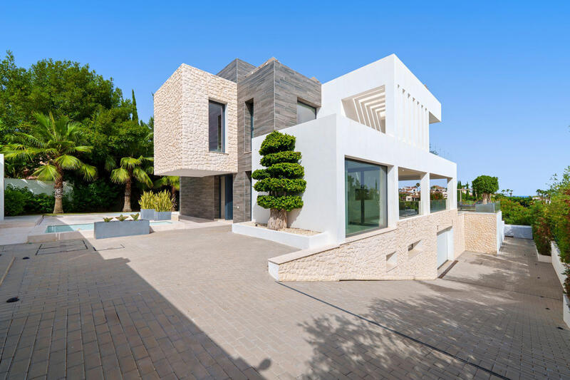 5 slaapkamer Villa Te koop 5 slaapkamer Villa Te koop