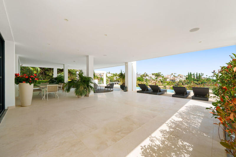 5 slaapkamer Villa Te koop 5 slaapkamer Villa Te koop