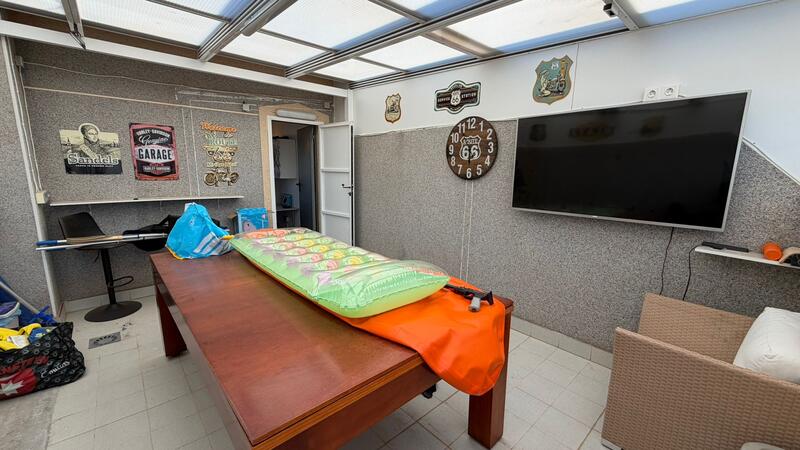 2 slaapkamer Gezinswoning Te koop 2 slaapkamer Gezinswoning Te koop