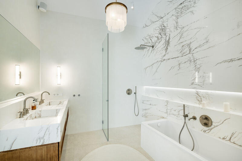 5 bedroom Apartment for sale