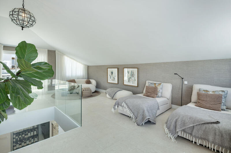 5 bedroom Apartment for sale