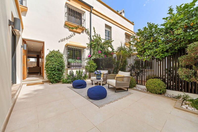 Townhouse for sale in Golden Mile, Málaga