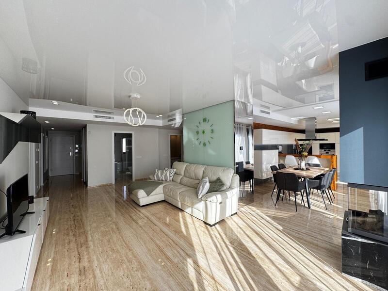 4 спальная комната квартира продается