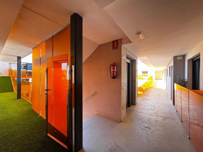 4 спальная комната квартира продается