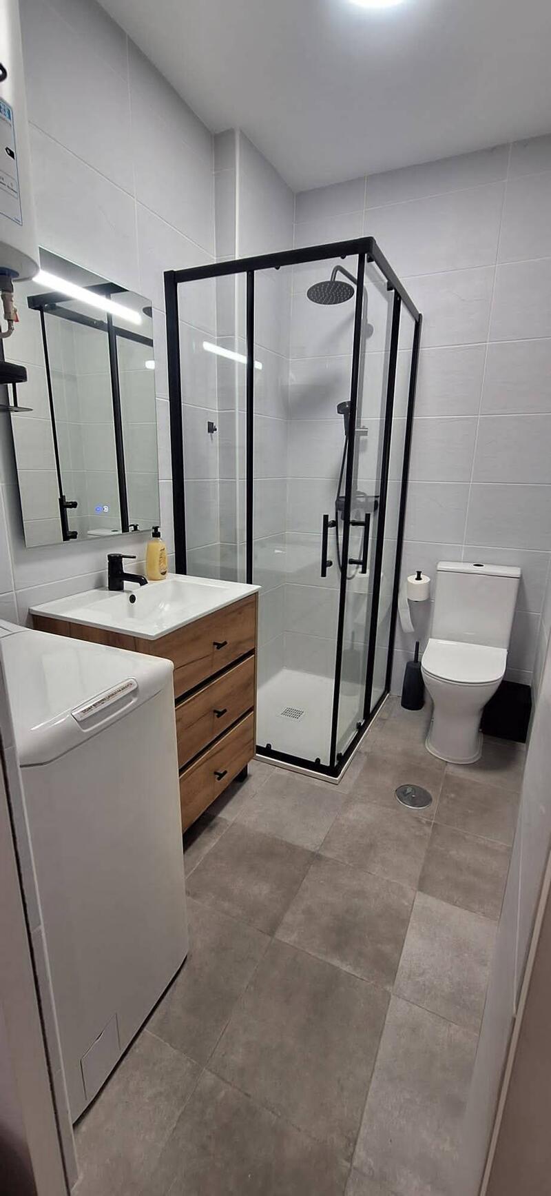 2 slaapkamer Appartement Te koop 2 slaapkamer Appartement Te koop