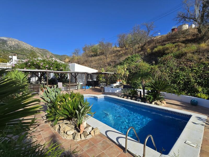 5 Schlafzimmer Villa zu verkaufen 5 Schlafzimmer Villa zu verkaufen