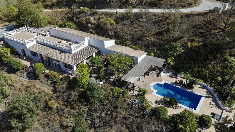 5 Schlafzimmer Villa zu verkaufen 5 Schlafzimmer Villa zu verkaufen