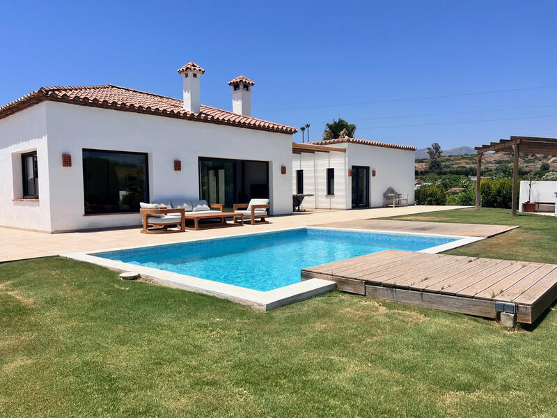Villa til salgs i Estepona, Málaga Villa til salgs i Estepona, Málaga