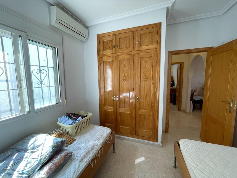 3 Schlafzimmer Villa zu verkaufen 3 Schlafzimmer Villa zu verkaufen