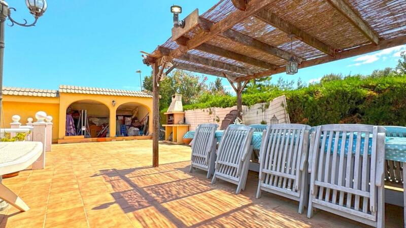 6 Cuarto Villa en venta