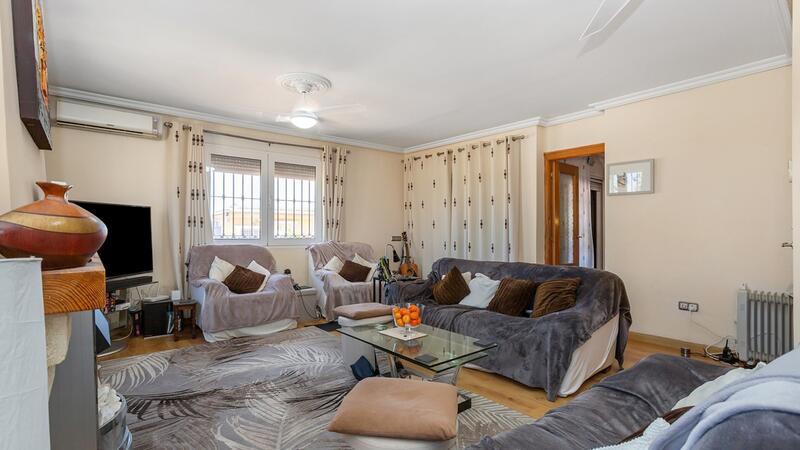 6 Cuarto Villa en venta