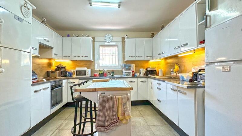 6 Cuarto Villa en venta