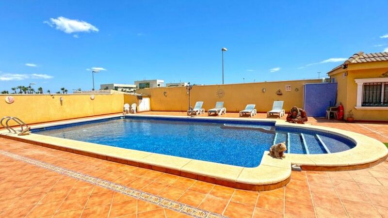 6 Cuarto Villa en venta