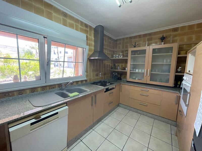 6 bedroom Villa for sale