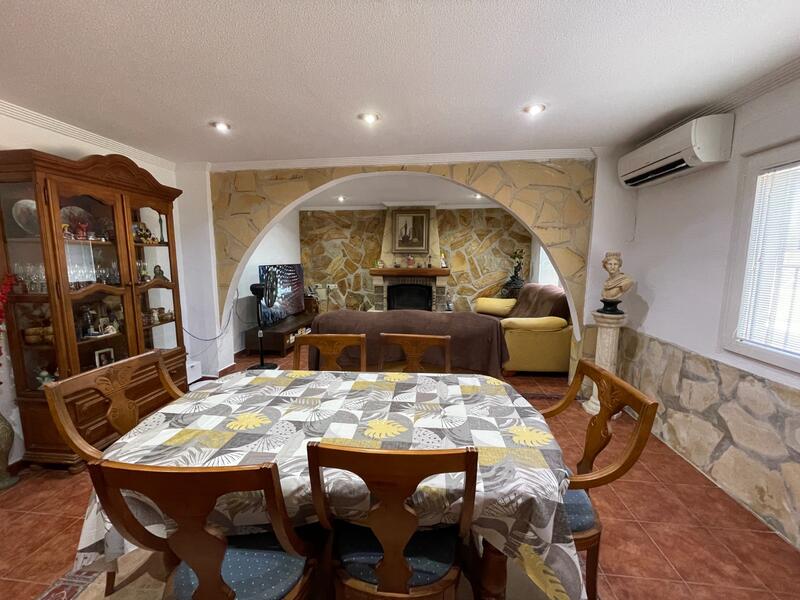 4 bedroom Villa for sale