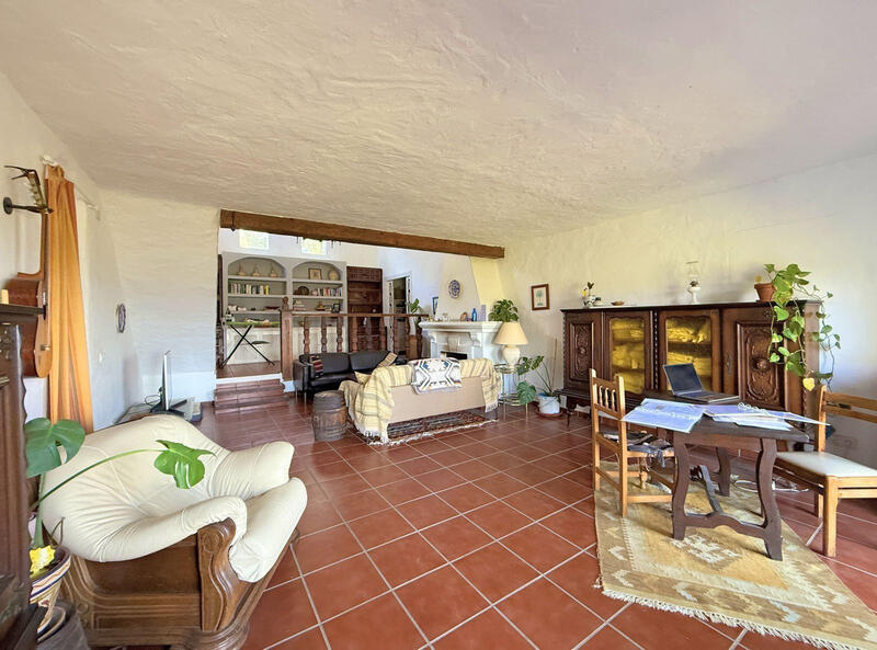 8 bedroom Country House for sale 8 bedroom Country House for sale