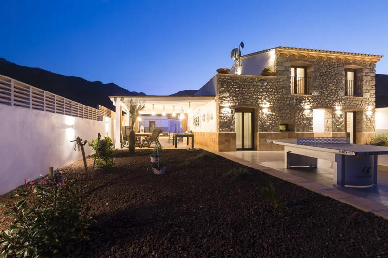 10 bedroom Country House for sale